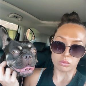 Meet your Posher, Samara